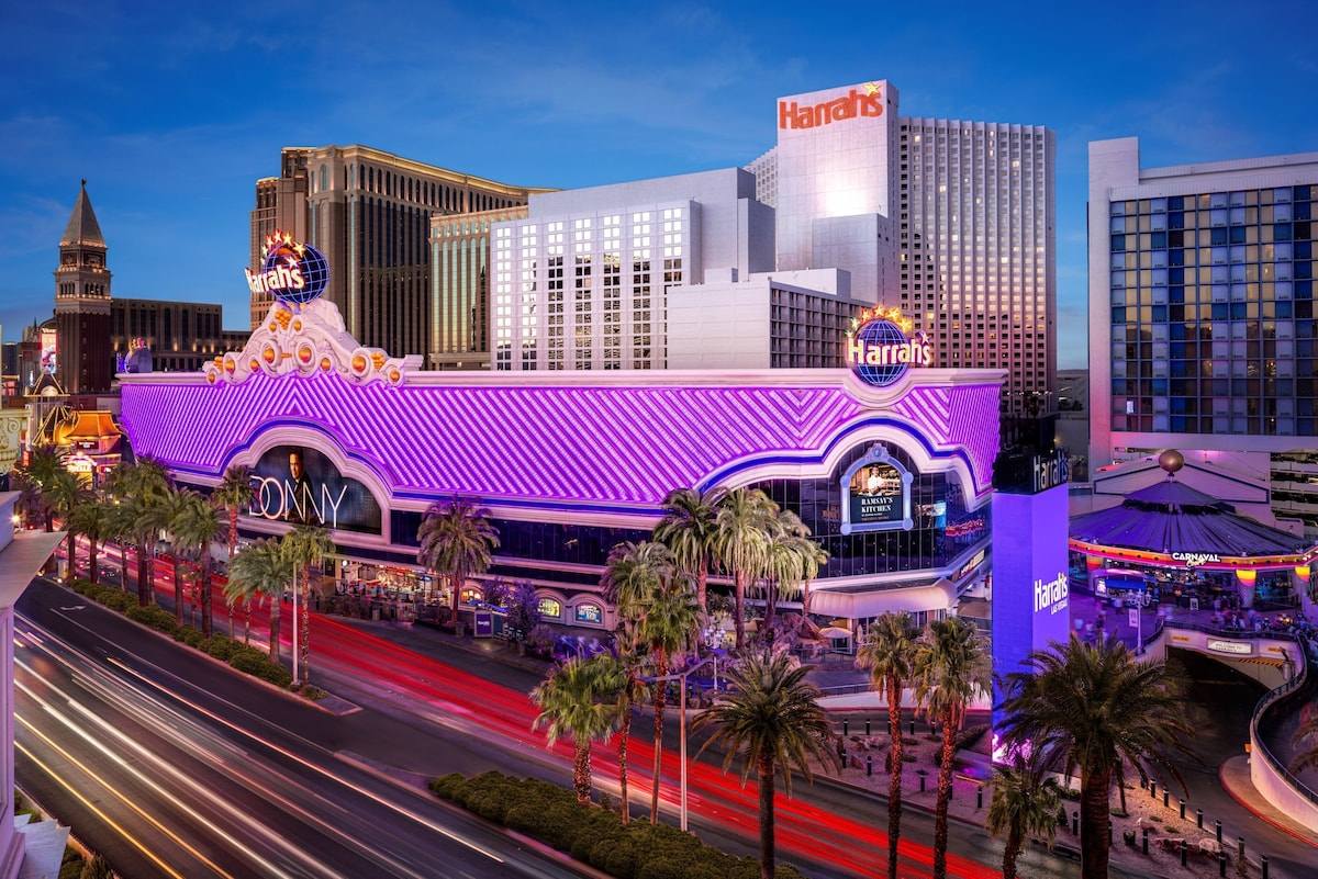 Harrahs Hotel and Casino Las Vegas: Your holiday destination